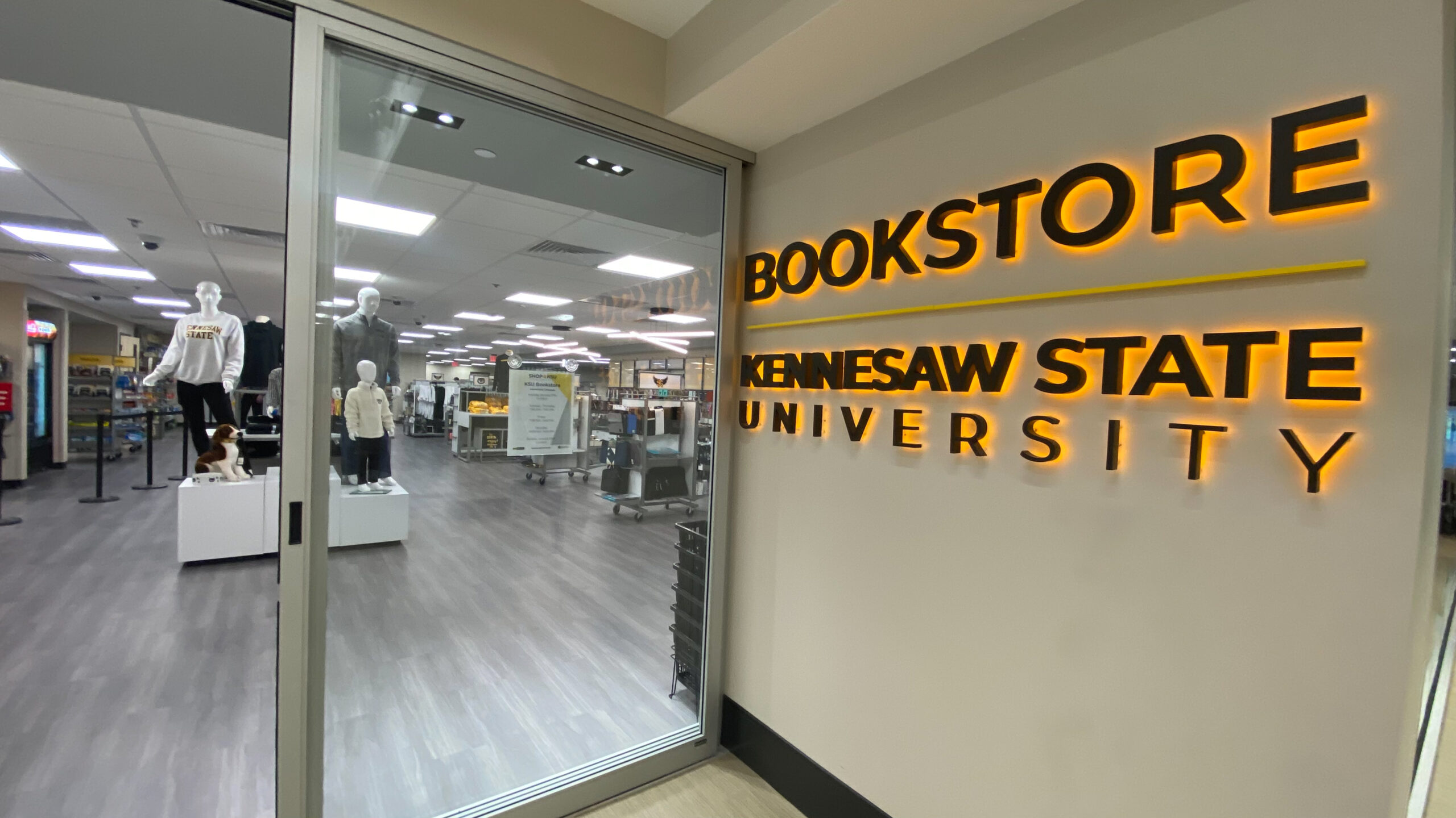 University Stores remodeled bookstore opens to students