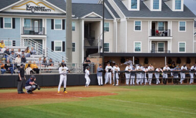 Baseball remains undefeated in conference play with series sweep