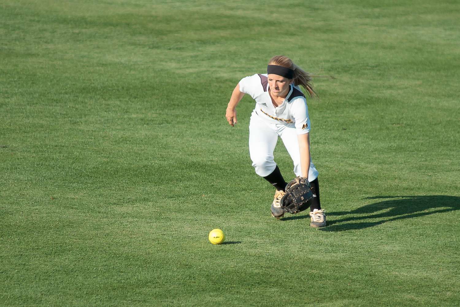 Softball posts statement shutout against Stetson in double header
