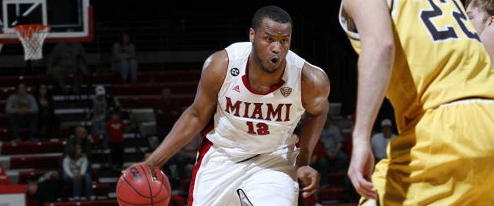 Grad student Edwards joins refreshed hoops roster