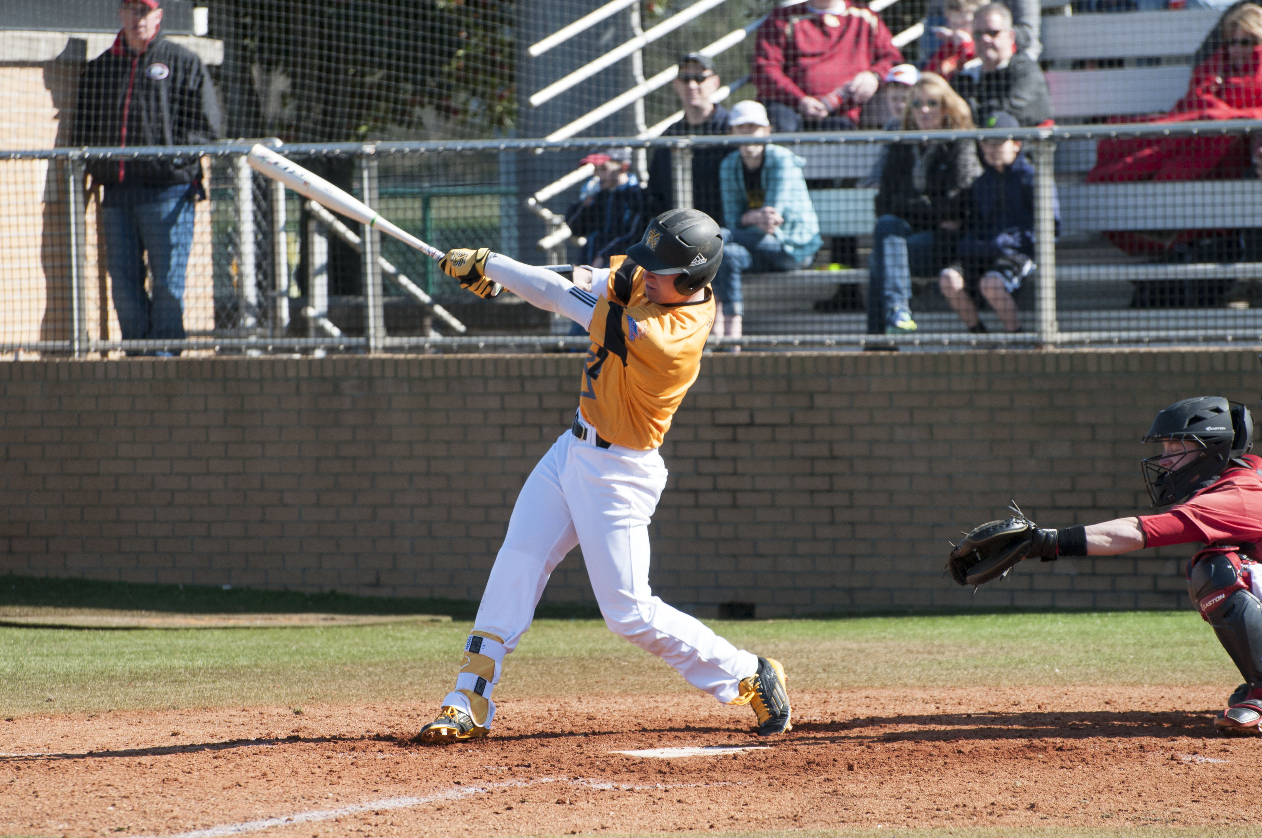 Owls’ Bats Propel Series Win against Jacksonville State