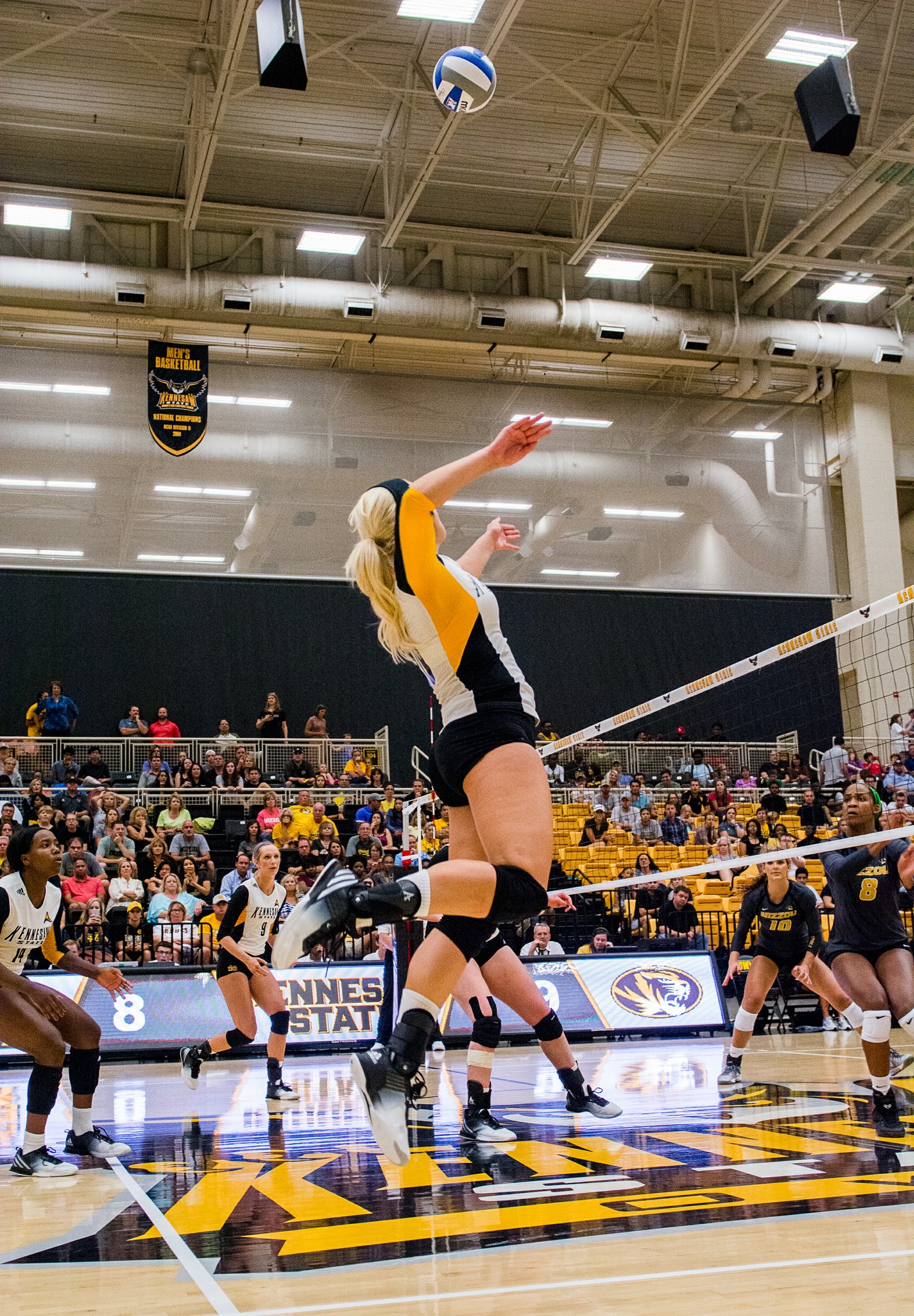 Owls open volleyball season with Kennesaw State Invitational