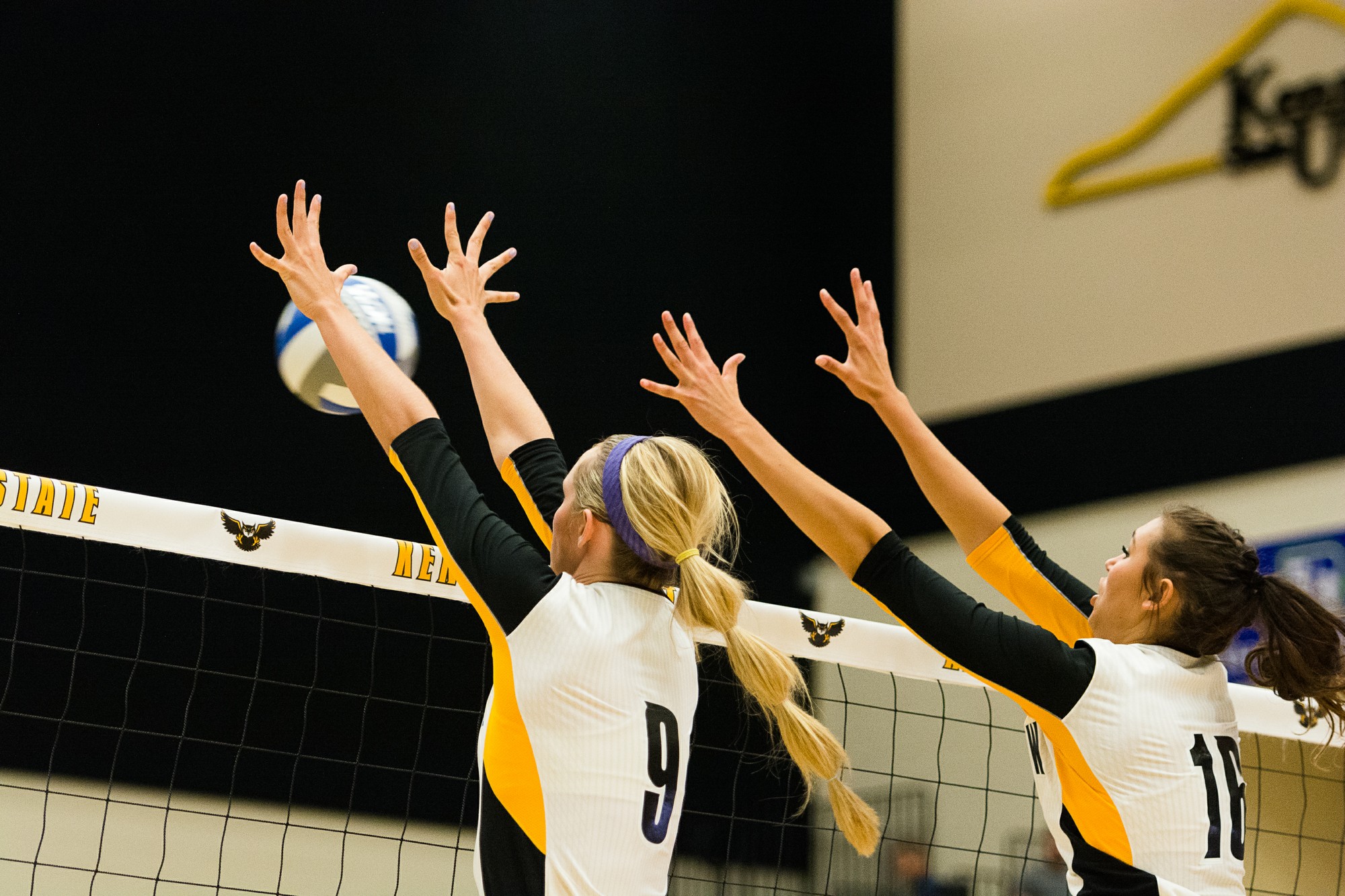 Volleyball tied for top spot in ASUN Conference