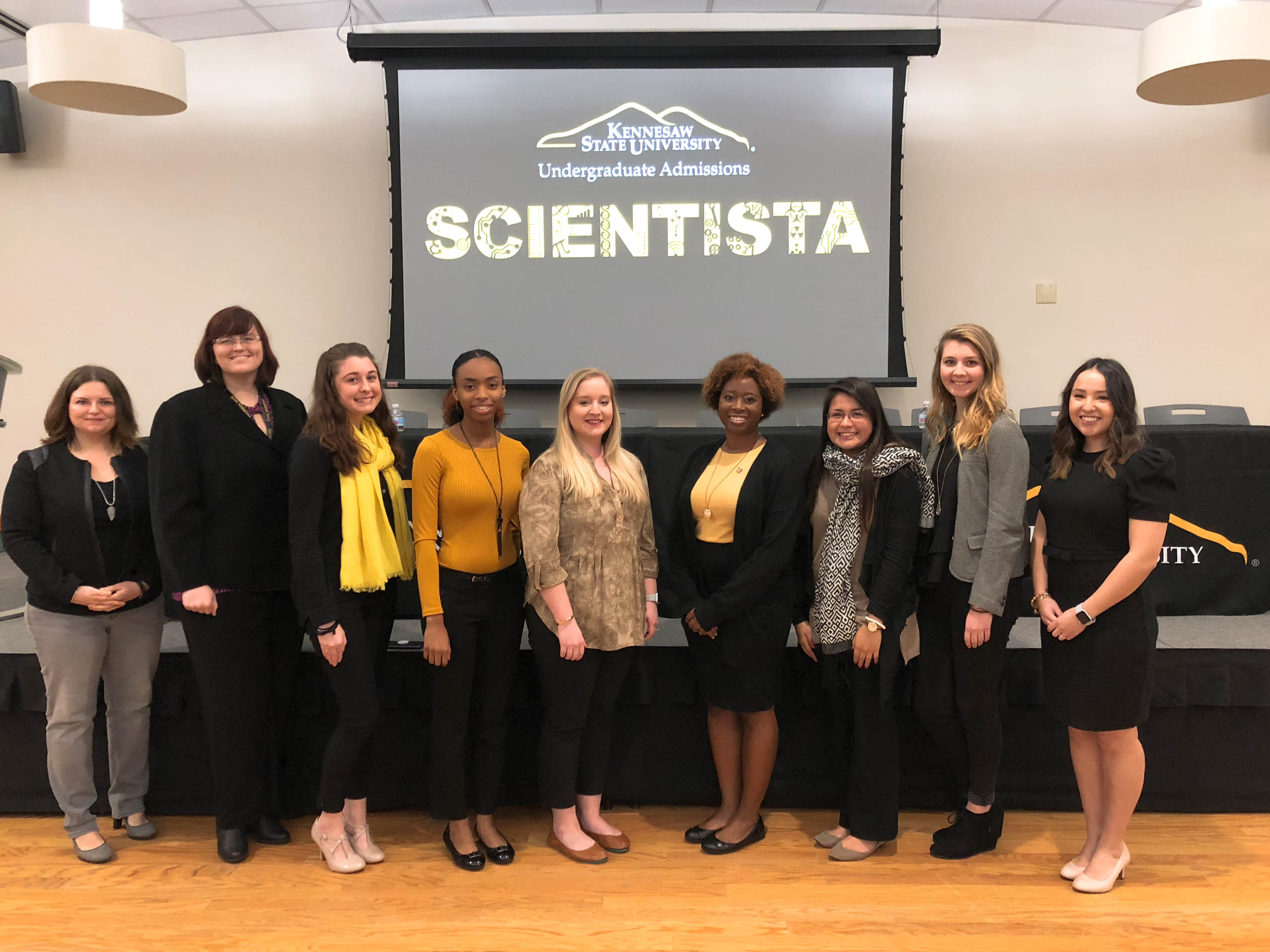Scientista recruits women STEM students