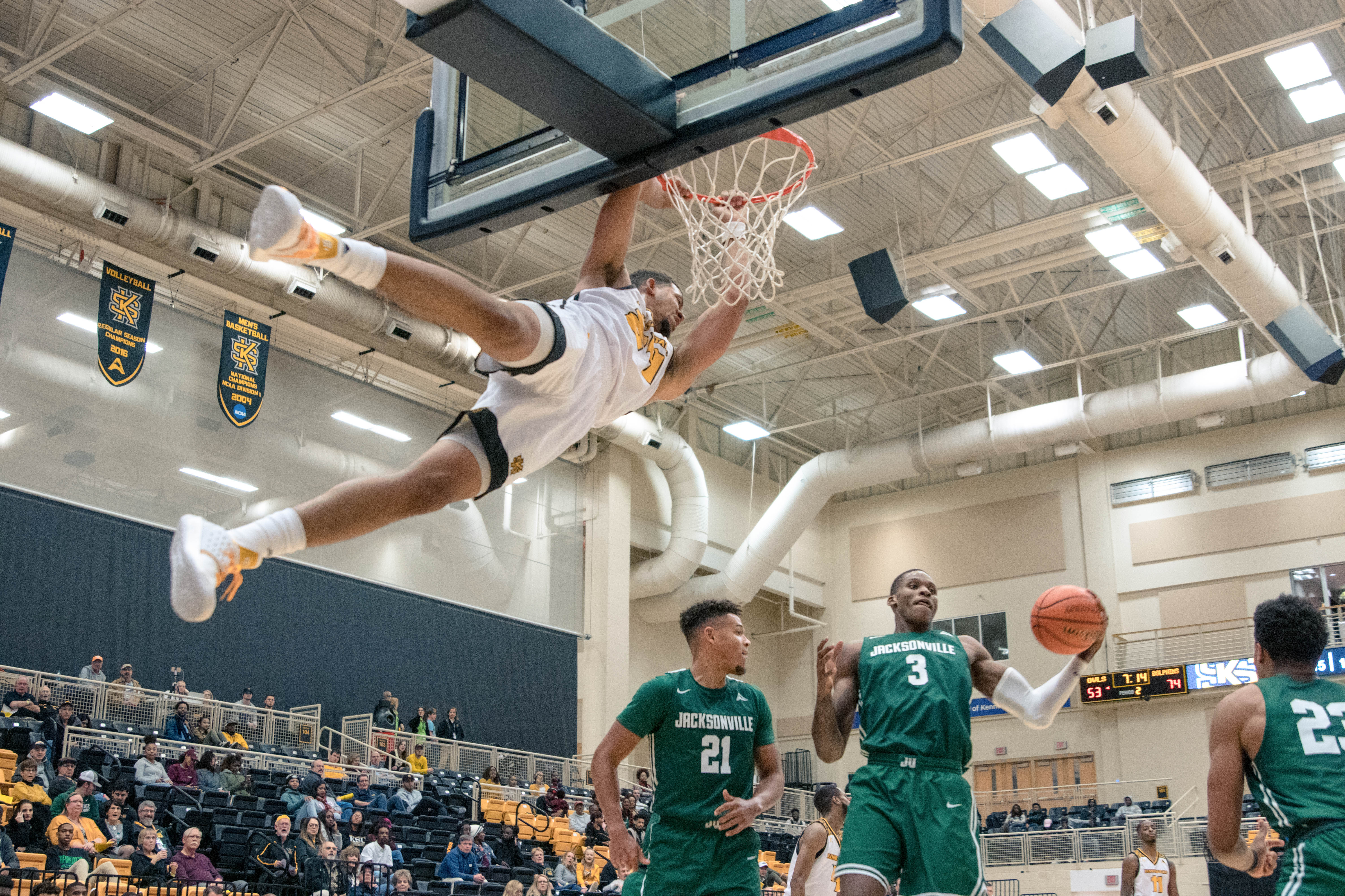 Three Owls combine for 55 points in ASUN home opener loss to Jacksonville