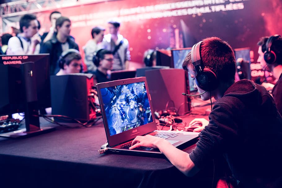 Esports take center stage amid major event cancellations