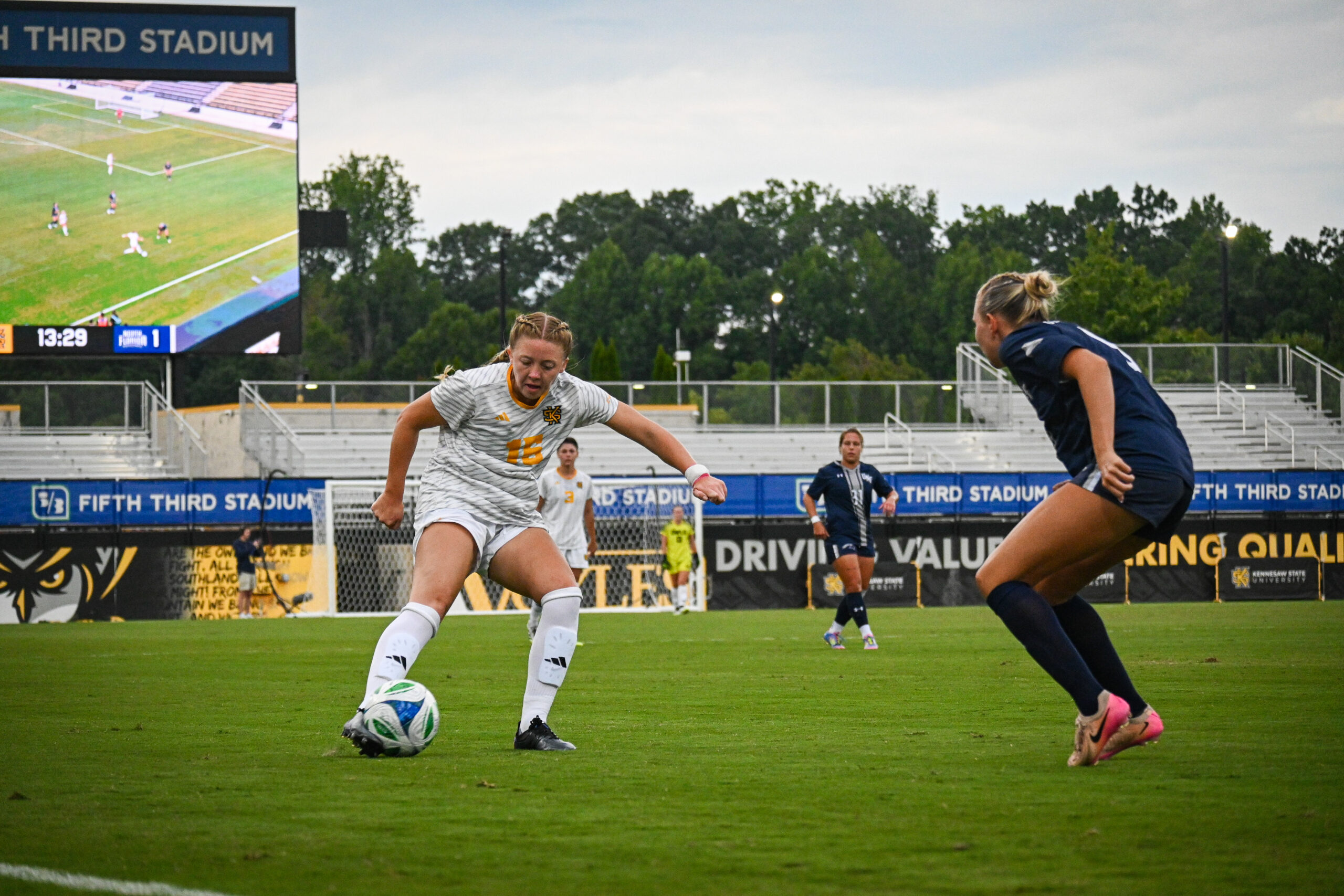 Soccer ends losing streak with draw against North Florida