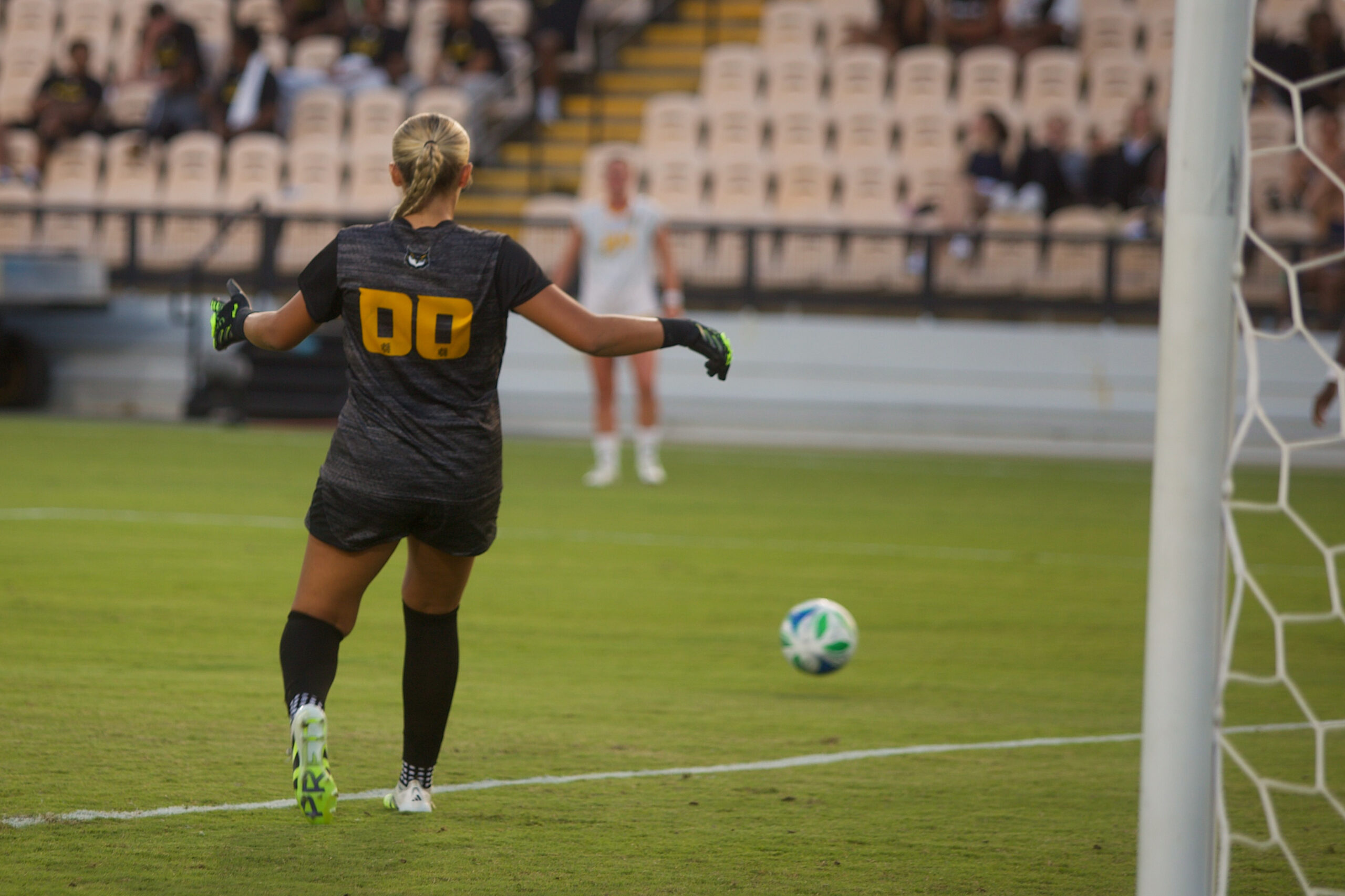 Soccer shut out by MTSU in season finale