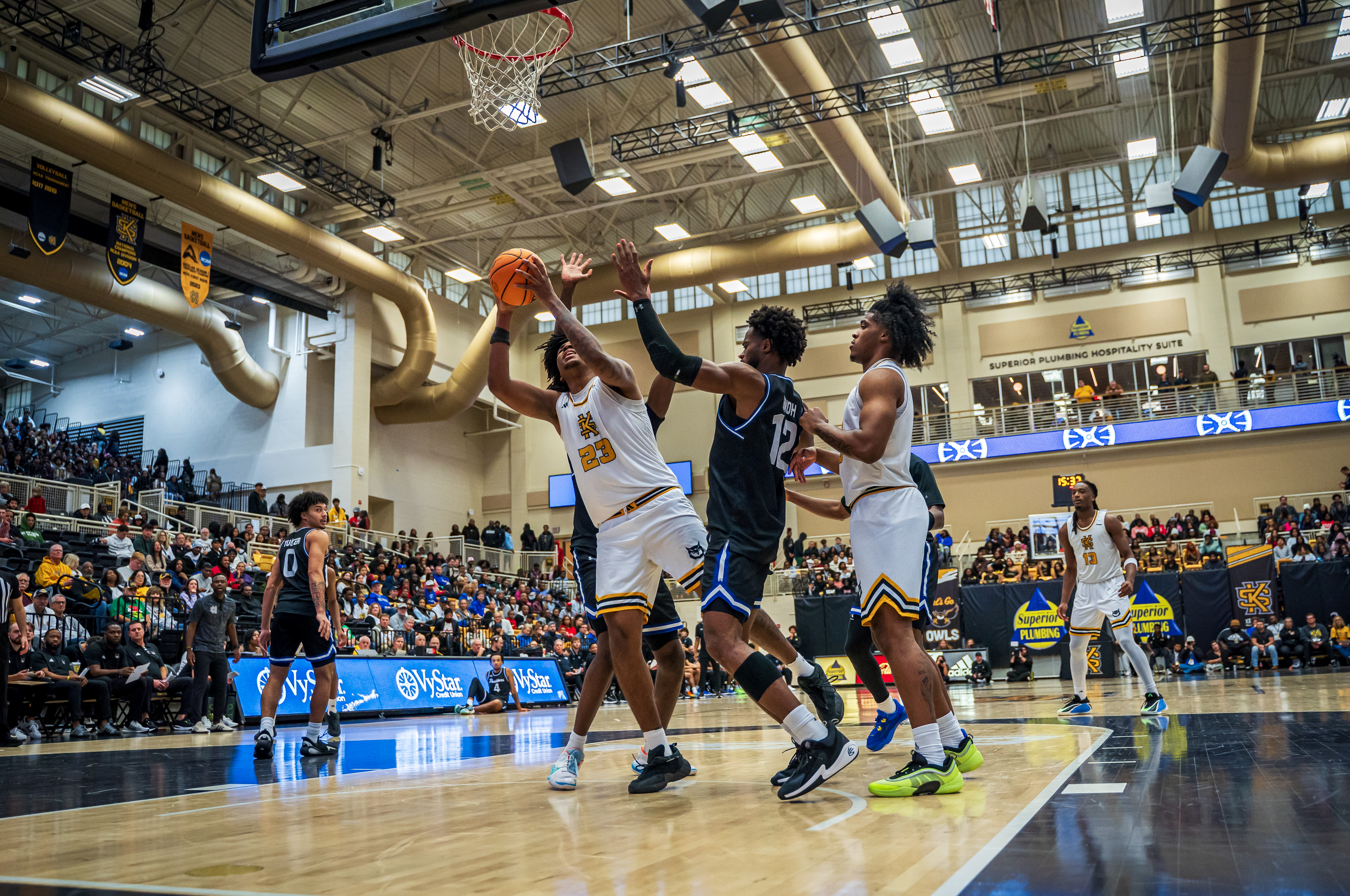 Taylor shines, men’s basketball defeats Georgia State for third consecutive year