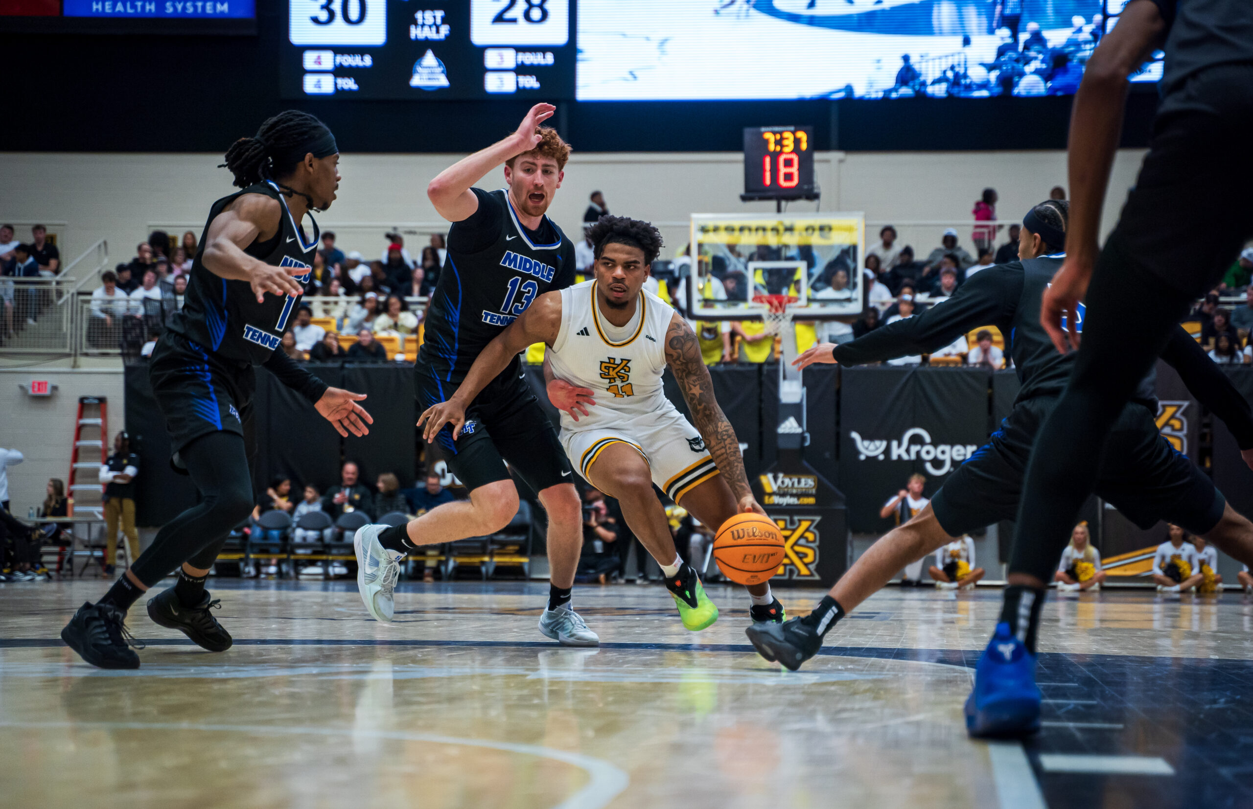 Men’s basketball outpaced by MTSU, drops first home game since November