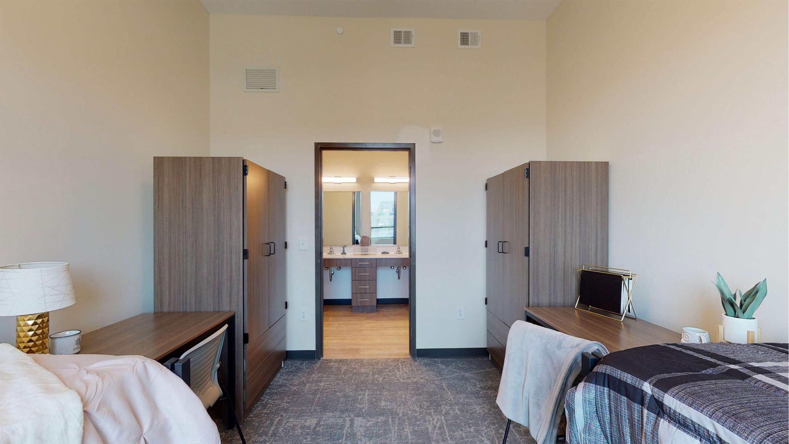 Dorm Decor: Methods for personalizing your space on a budget