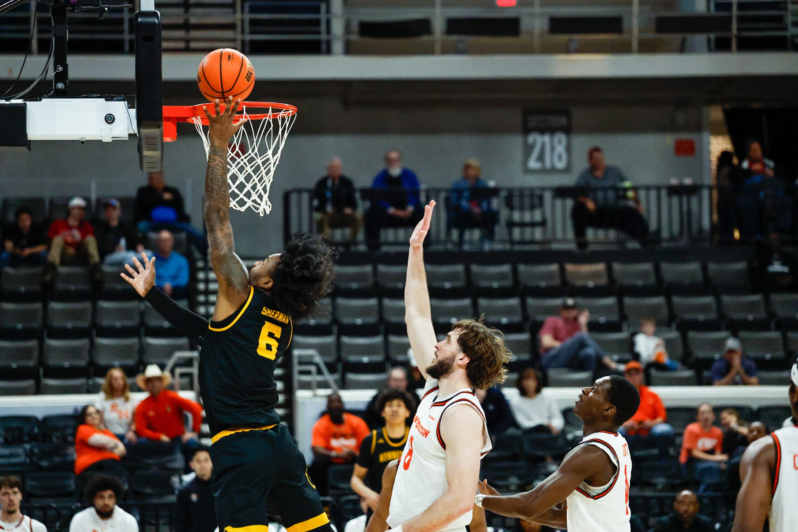 Championship bound: Men’s basketball rallies past Sam Houston to advance to first CUSA title game