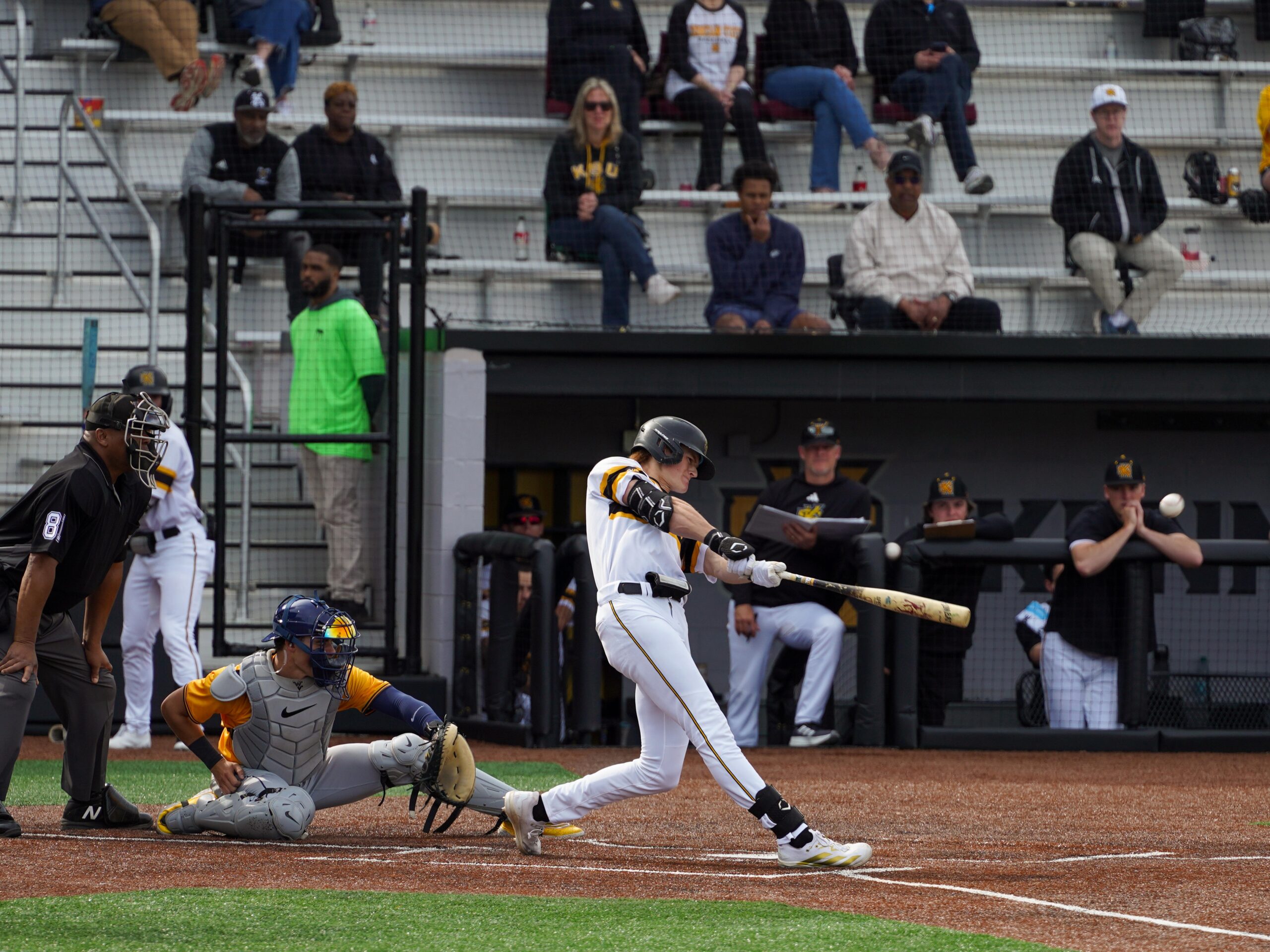 Baseball takes one of three from No. 24 West Virginia