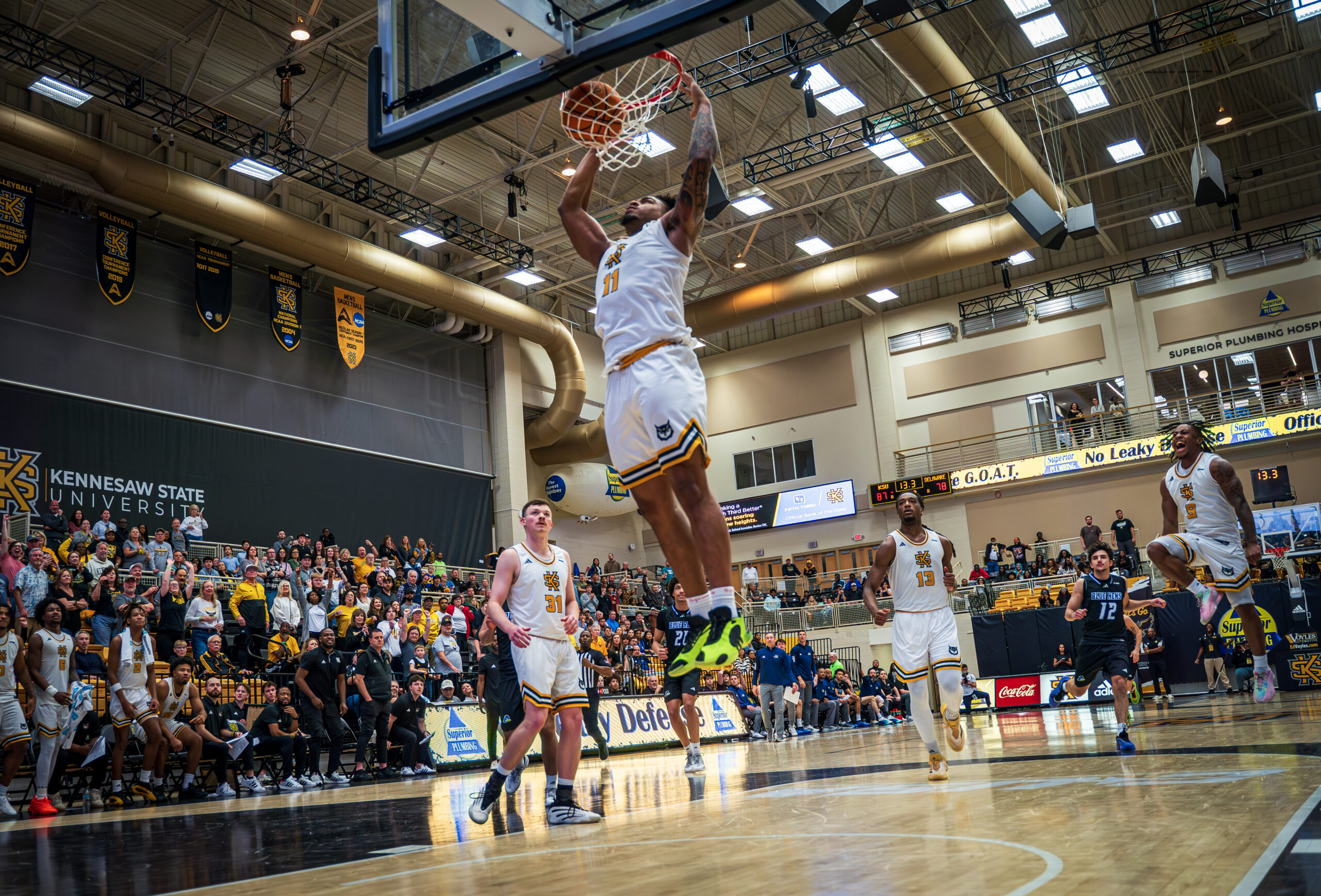 Men’s basketball set to face WKU to open CUSA tournament, three players collect conference honors