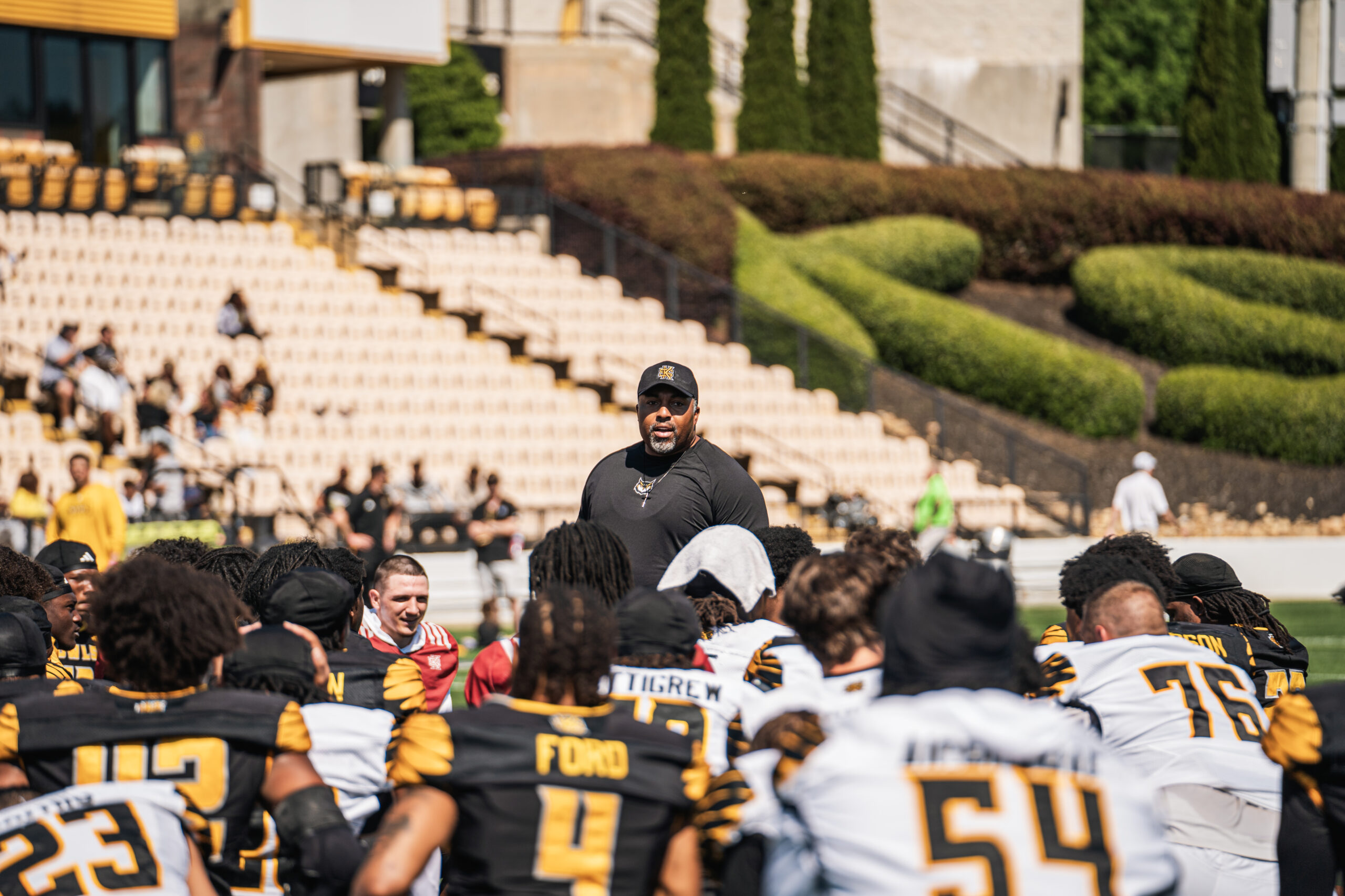 Fans get first look at 2026 Owls in football spring game