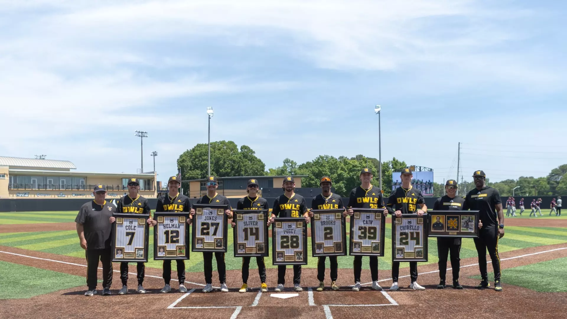Baseball salvages final regular season series against Missouri State