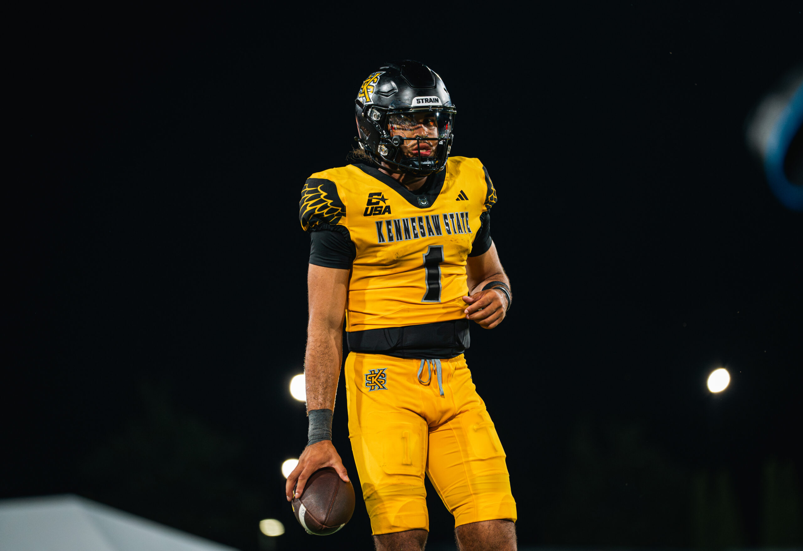 Football downed by Arkansas State after late missed kick